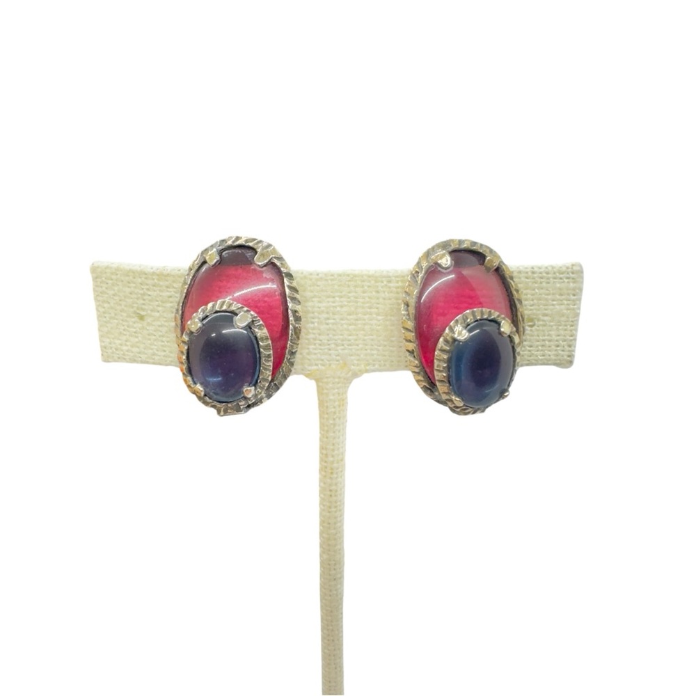 Vintage HTF Trifari Renaissance Cranberry & Blue Poured Glass Clip-On Earrings - Picture 8 of 8